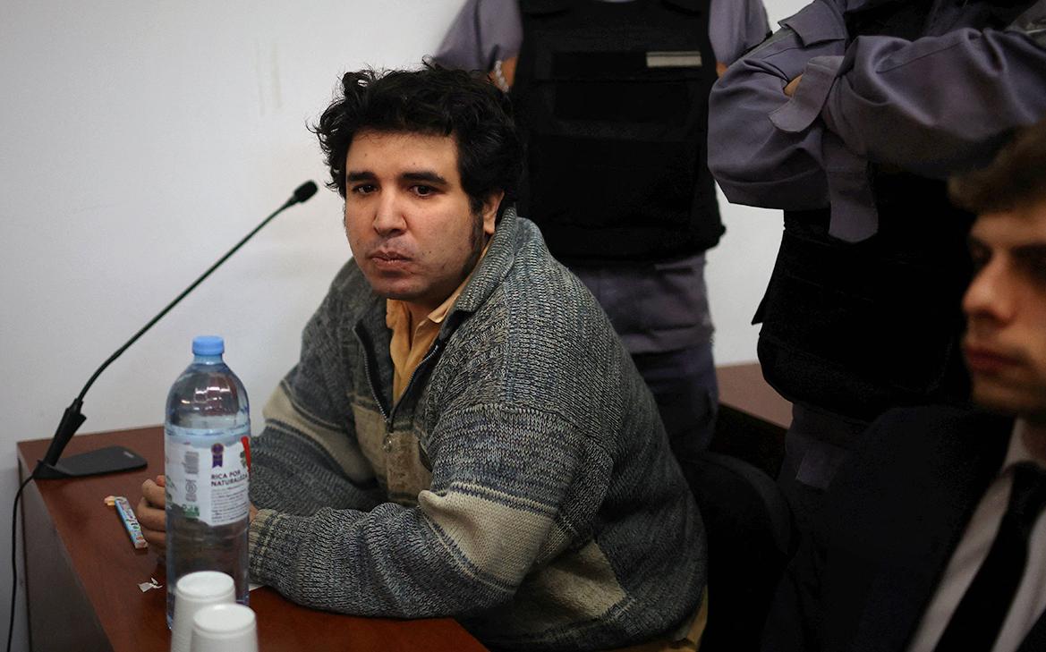 Совершившего покушение на экс-президента Аргентины приговорили к 14 годам смотреть онлайн