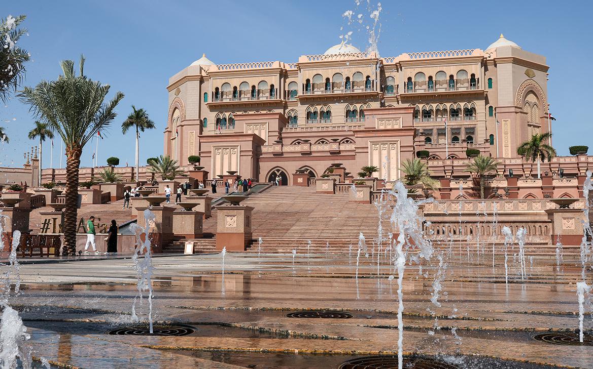 Журналист Axios узнал, как прошли переговоры в Абу-Даби смотреть онлайн