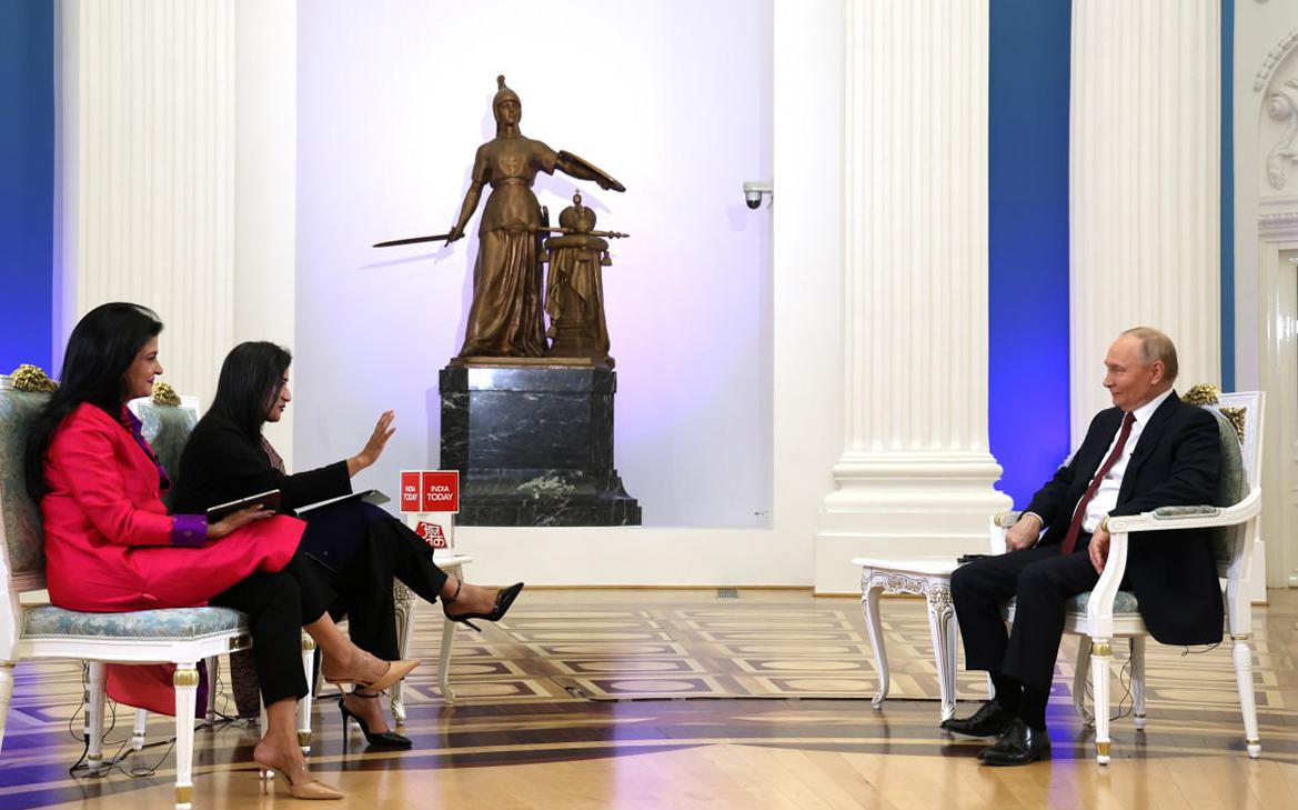 Путин в шутку сравнил журналистов с представителями спецслужб смотреть онлайн