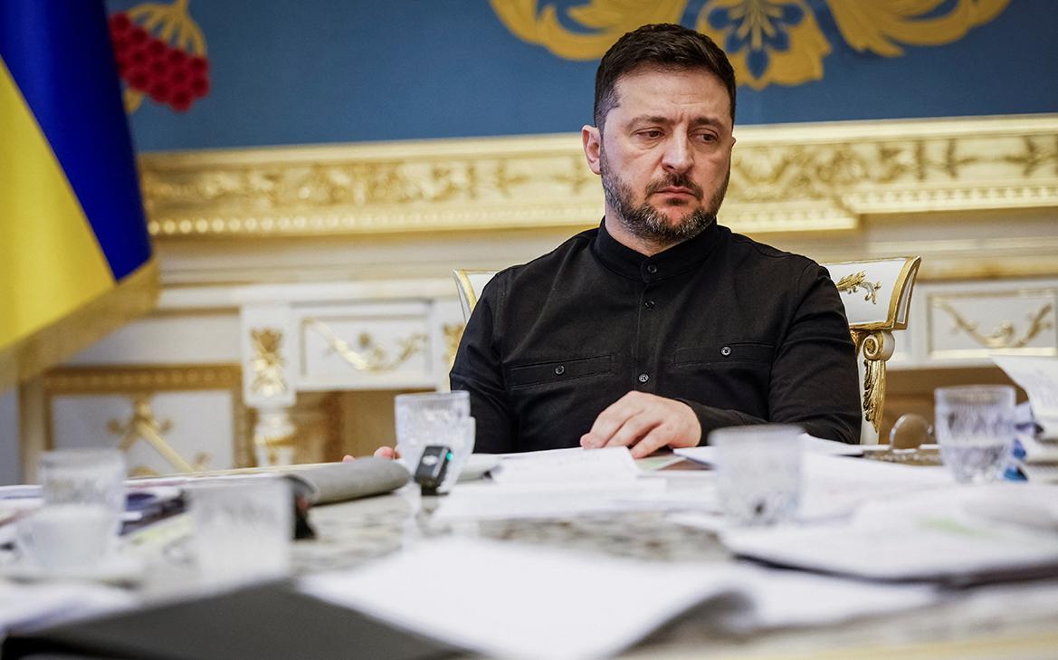 NYT написала о повороте для Зеленского из-за коррупционного дела смотреть онлайн