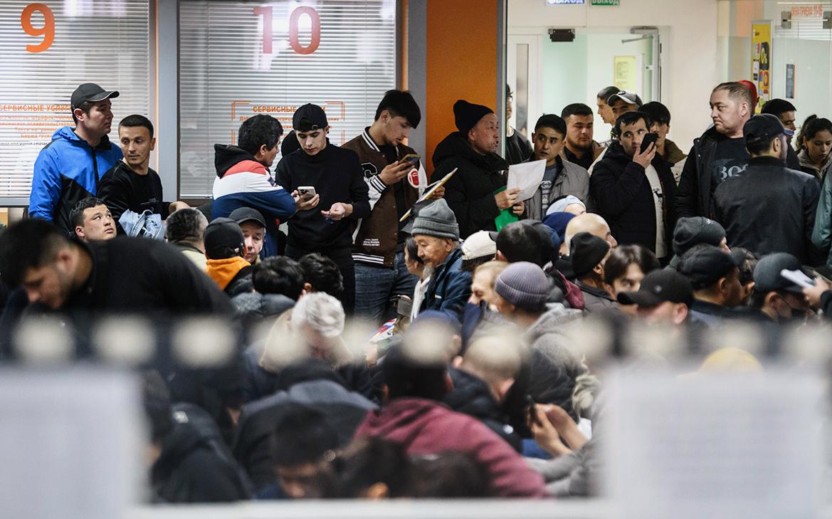 Эксперты назвали риски введения организованного набора мигрантов