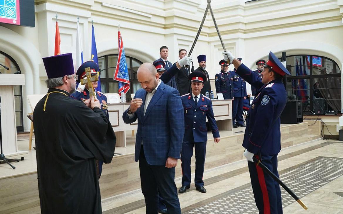 Губернатора Самарской области посвятили в казаки смотреть онлайн