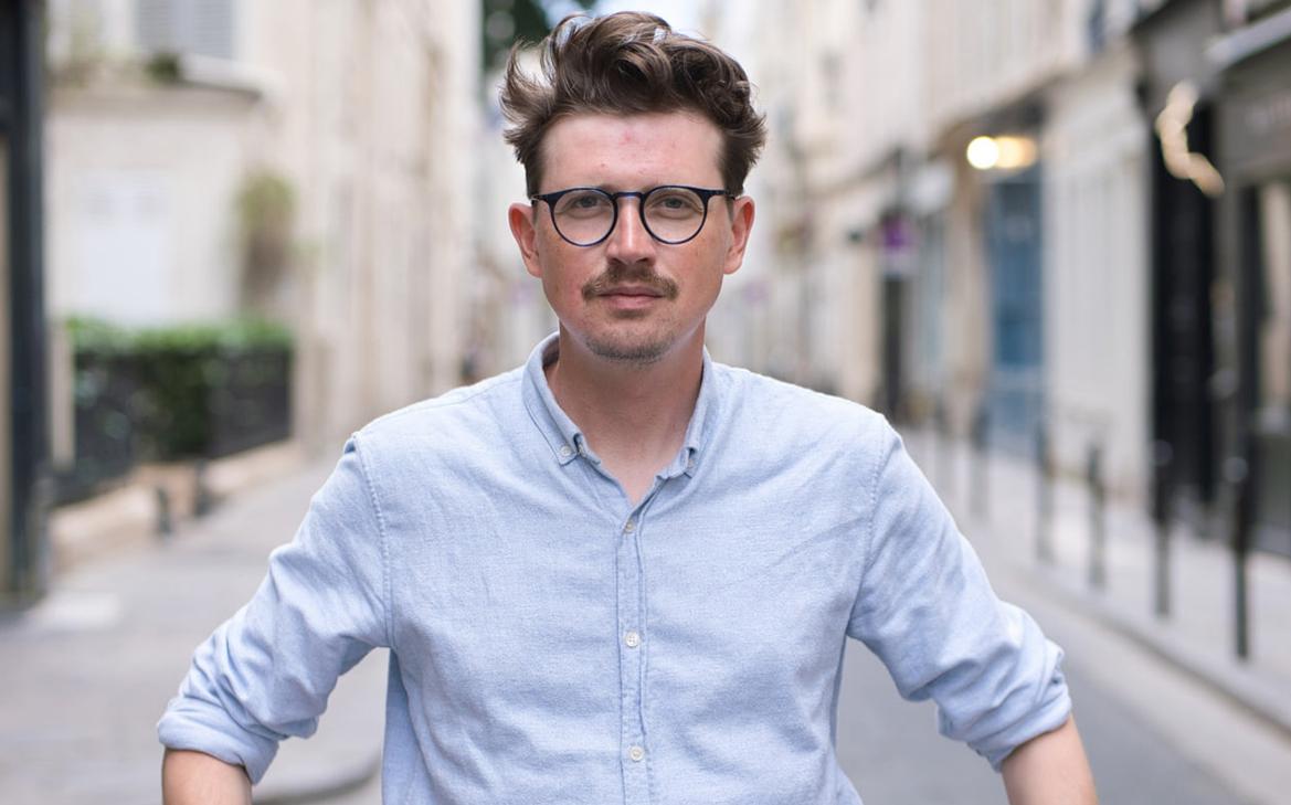 Суд заочно приговорил журналиста Катаева к году и четырем месяцам колонии смотреть онлайн